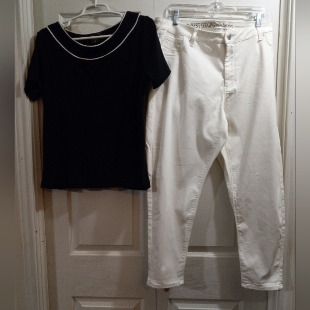 New Signature Studio White Jeans: 20W & Rafaella B&W Top: L 2 Pc Set